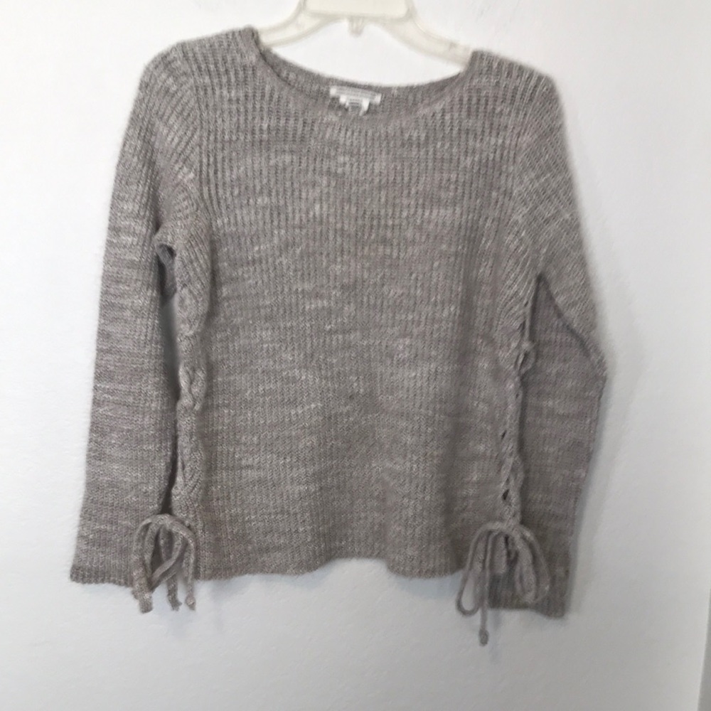🩶AMERICAN EAGLE OUTFITTERS SWEATER LIGHT GREY WOMENS SIZE S/P GREAT CONDITION